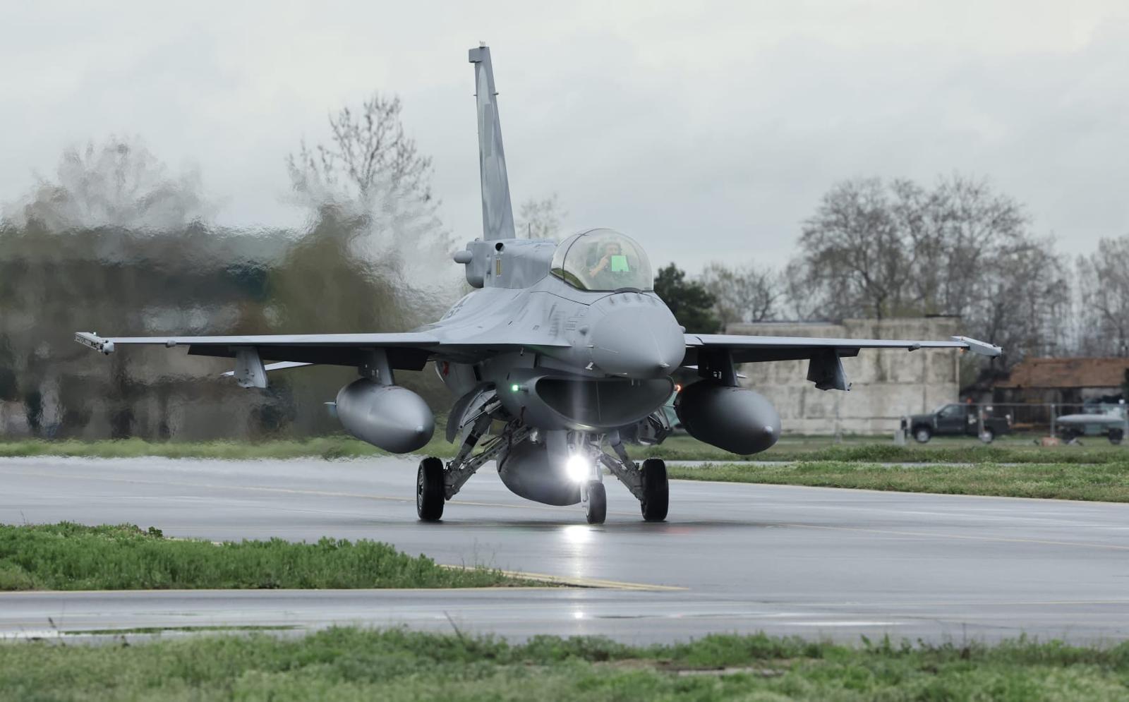 Arrivée du premier F-16D (V) Block 70 bulgare