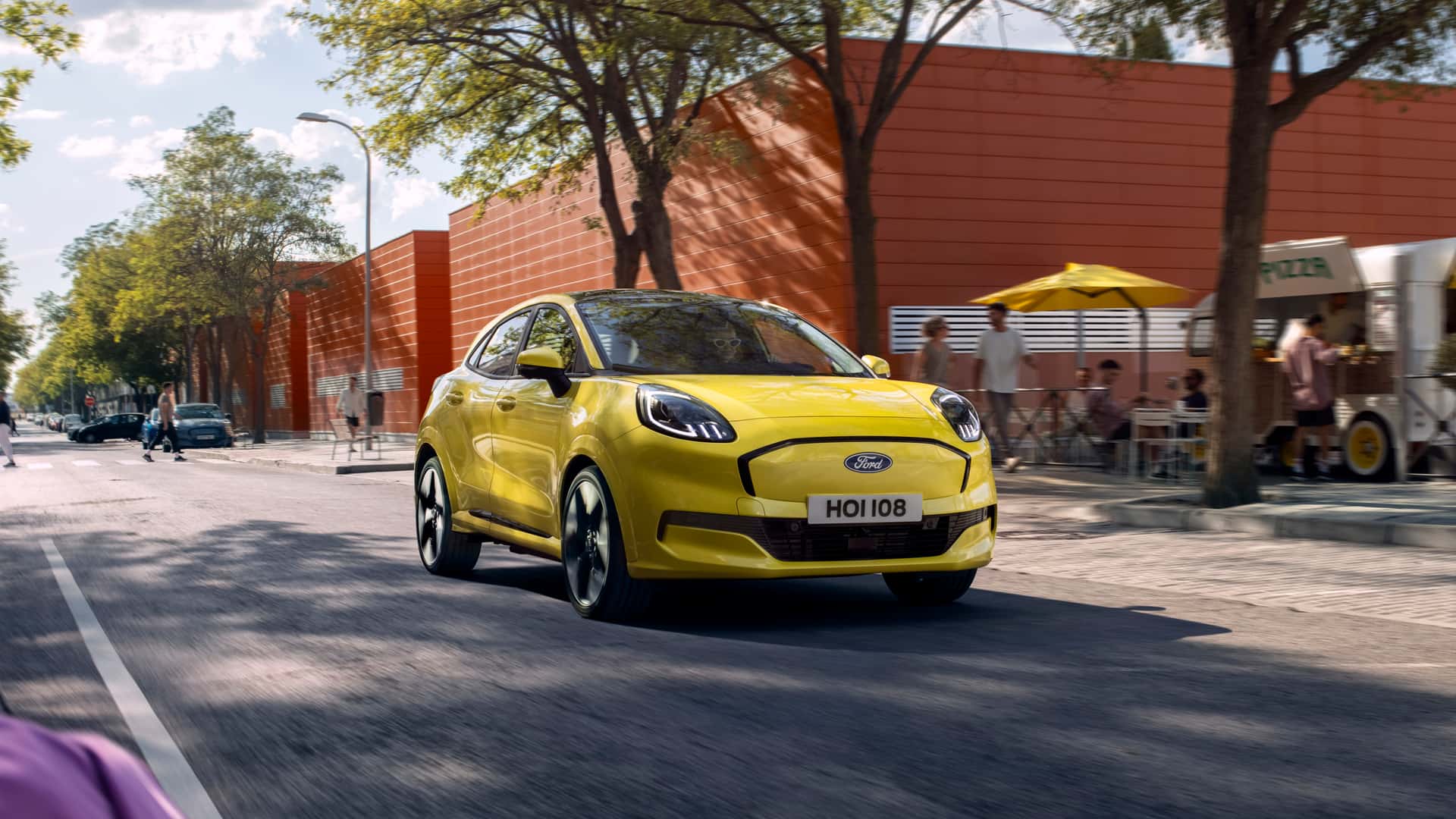 The dynamic lines and shape of the Ford Puma Gen-E