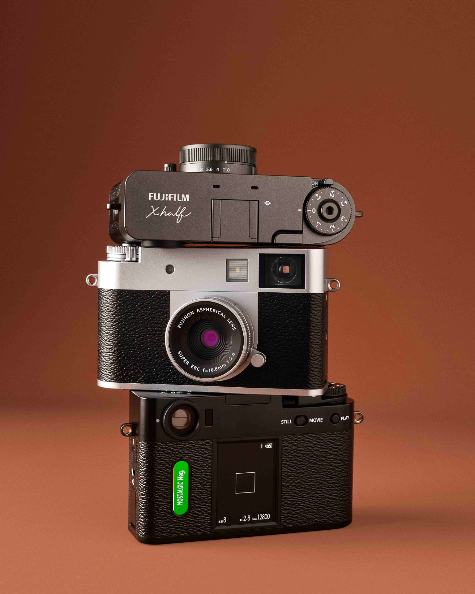 Trois options de design pour l'appareil photo X half. Illustration : Fujifilm