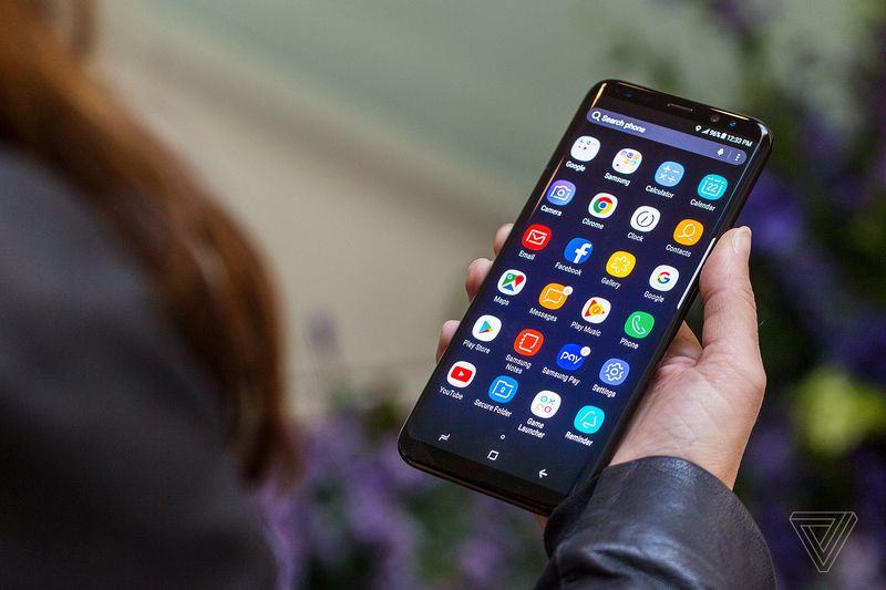 galaxy-s8-theverge-2.jpg