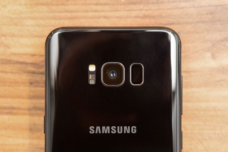 galaxy-s8-theverge-7.jpg