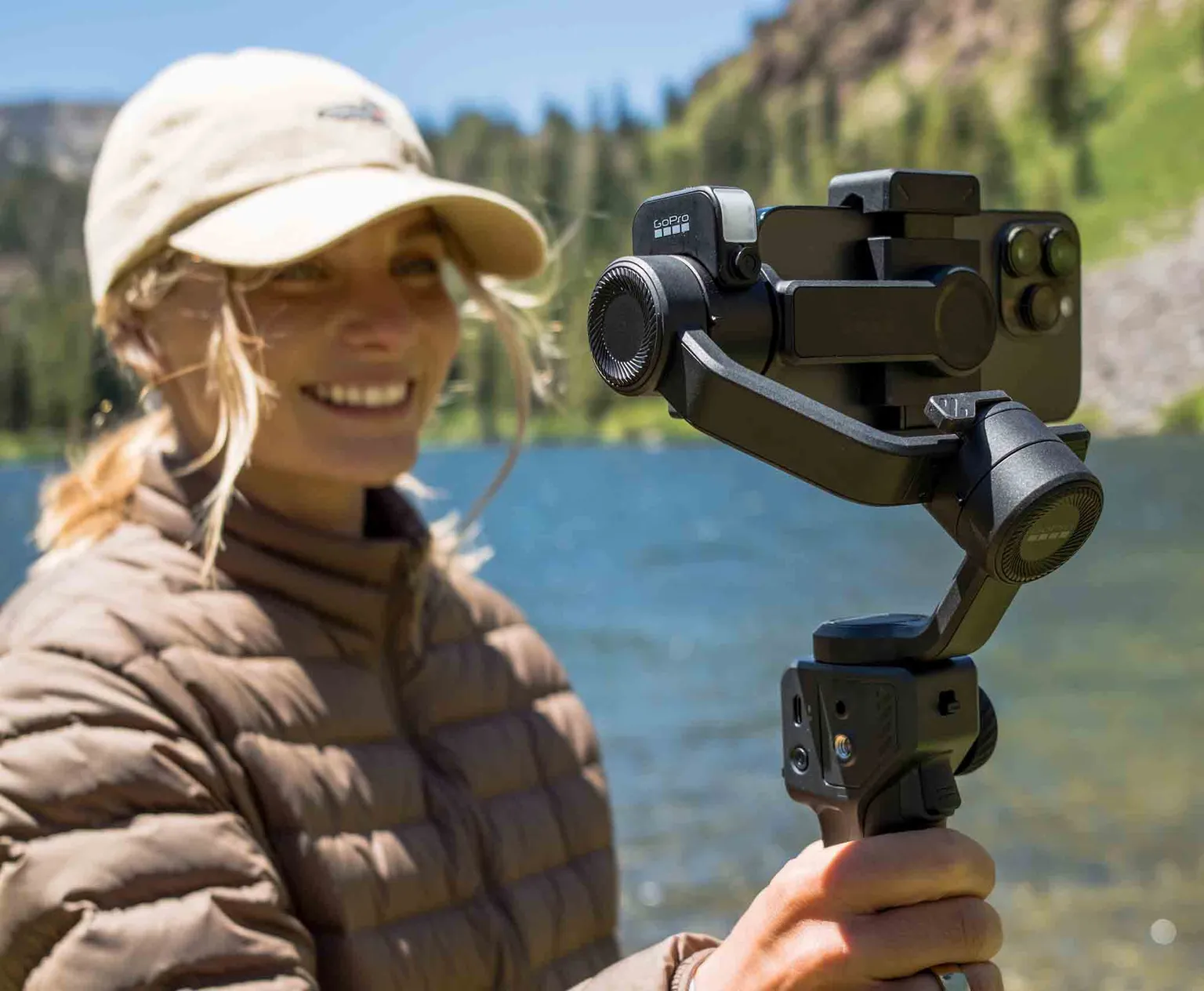 GoPro Fluid Pro AI с iPhone Pro. Иллюстрация: GoPro