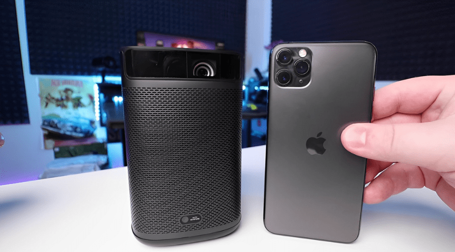How to Make Projector Work with iPhone How to Make Projector Work with iPhone