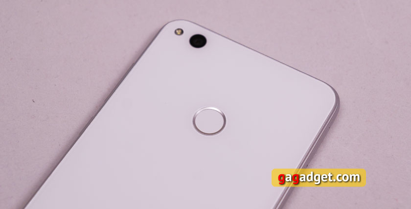Обзор Huawei P8 Lite 2017: хорошо забытое старое-11
