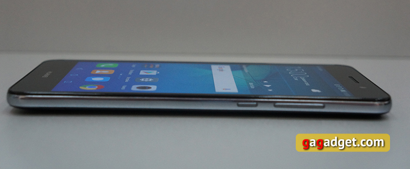 5.5-дюймовый скромняга: обзор смартфона Huawei Y6II-13