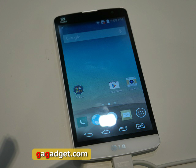 В поисках новых форм: павильон LG на IFA 2014 своими глазами-4