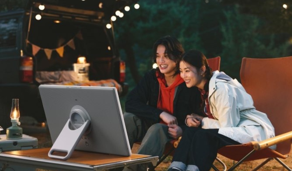Монітор Samsung Movingstyle LSM7F