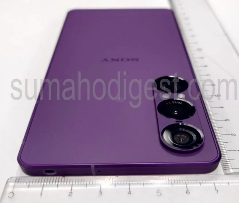 Зображення бічної панелі Sony Xperia 1 VII