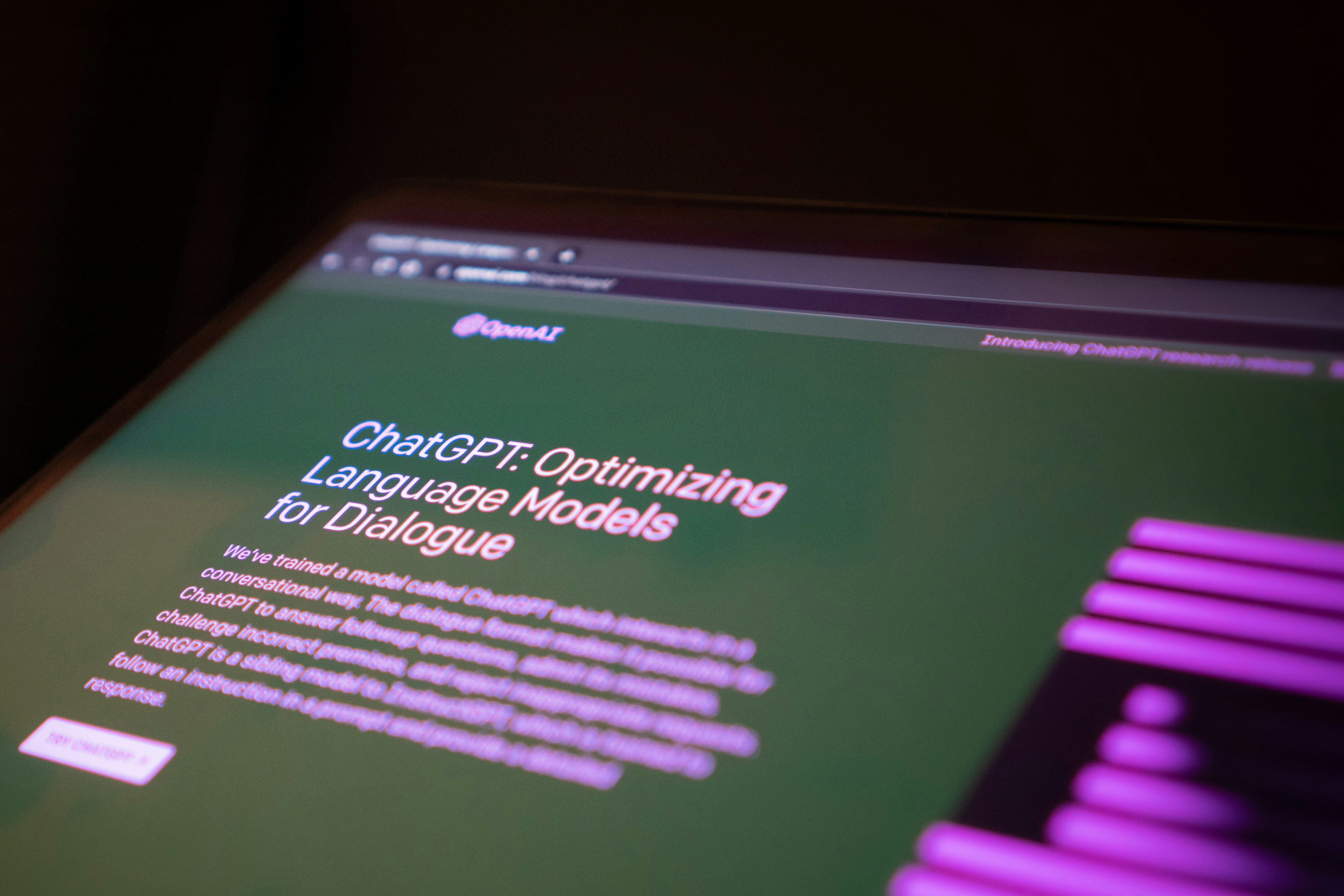 OpenAI додала голосовий супровід у ChatGPT, даючи змогу чат-боту озвучувати свої відповіді