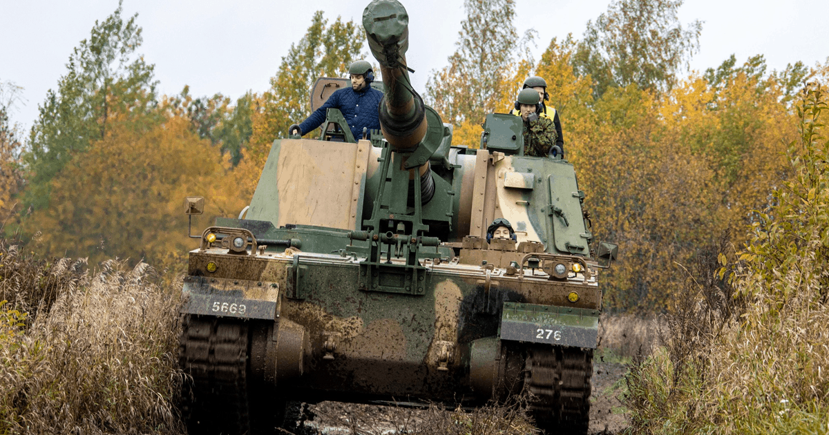 Système d'artillerie automotrice estonien K9