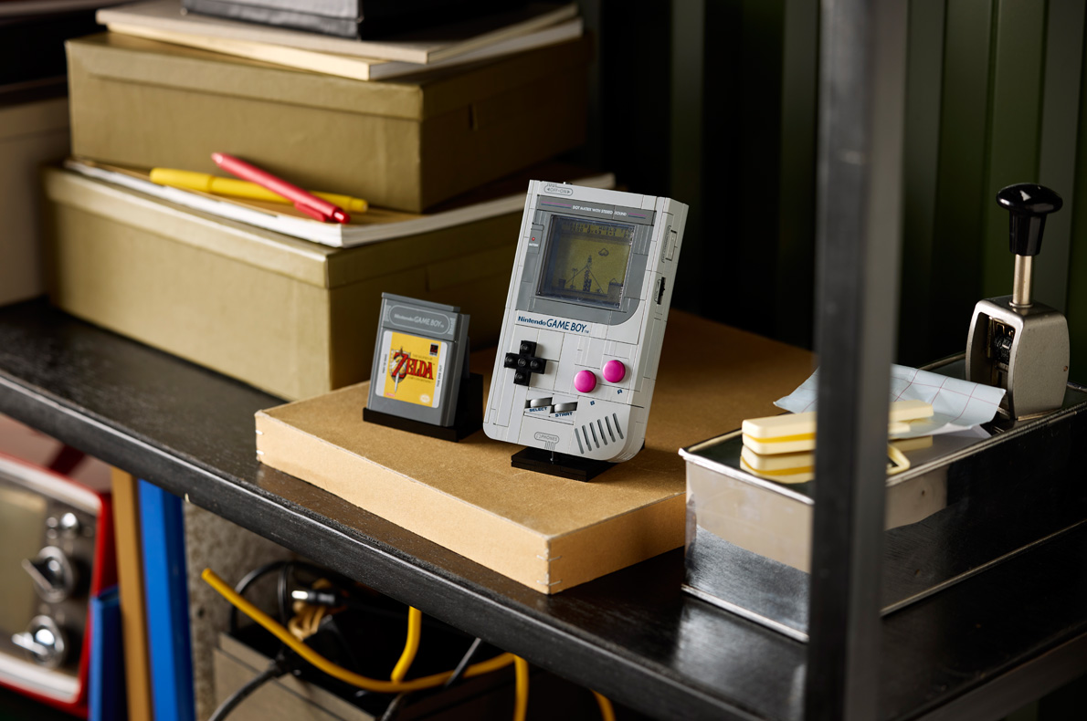 LEGO Game Boy з картриджем Zelda