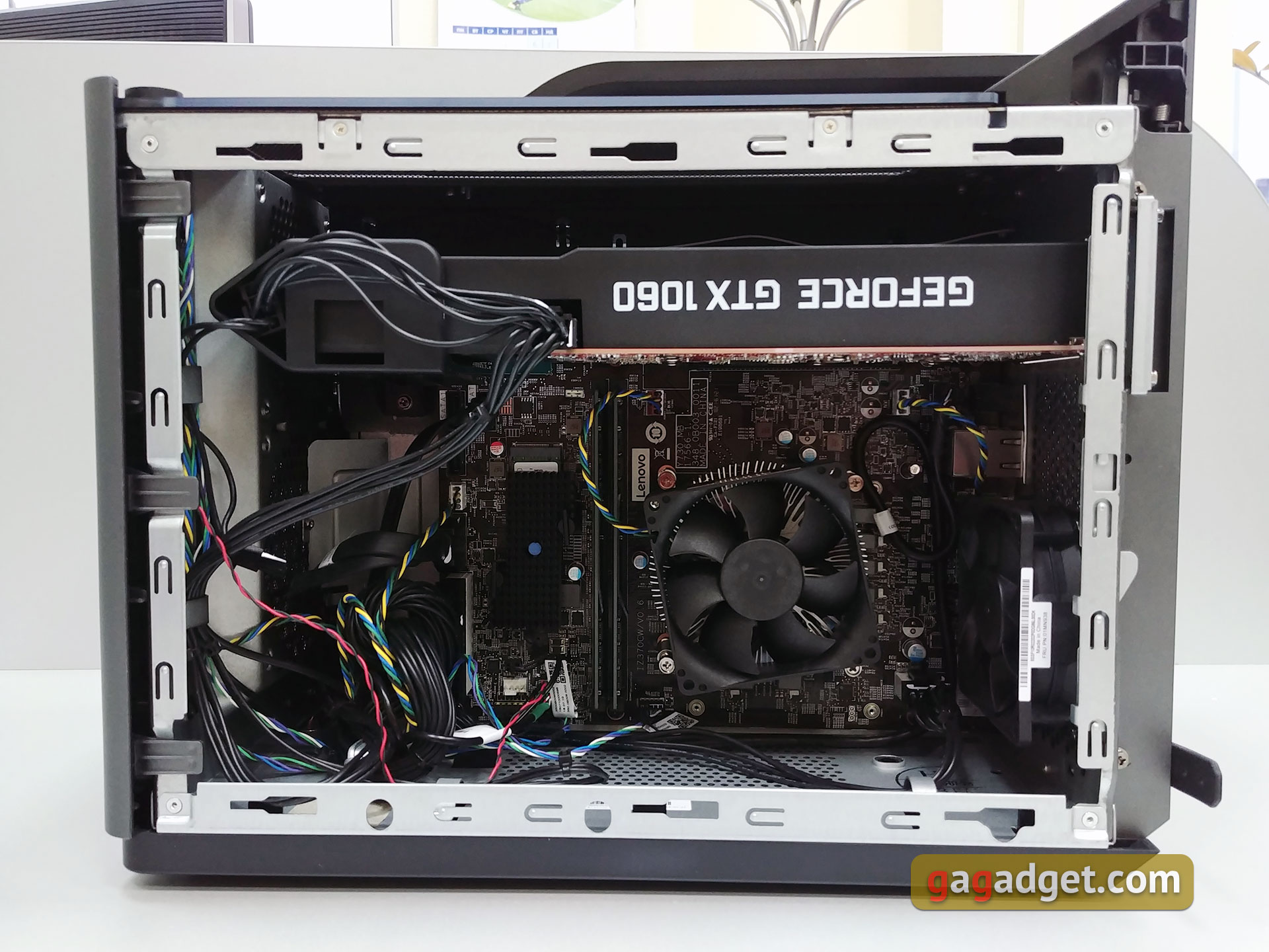 lenovo-legion-c730-cube-14.jpg