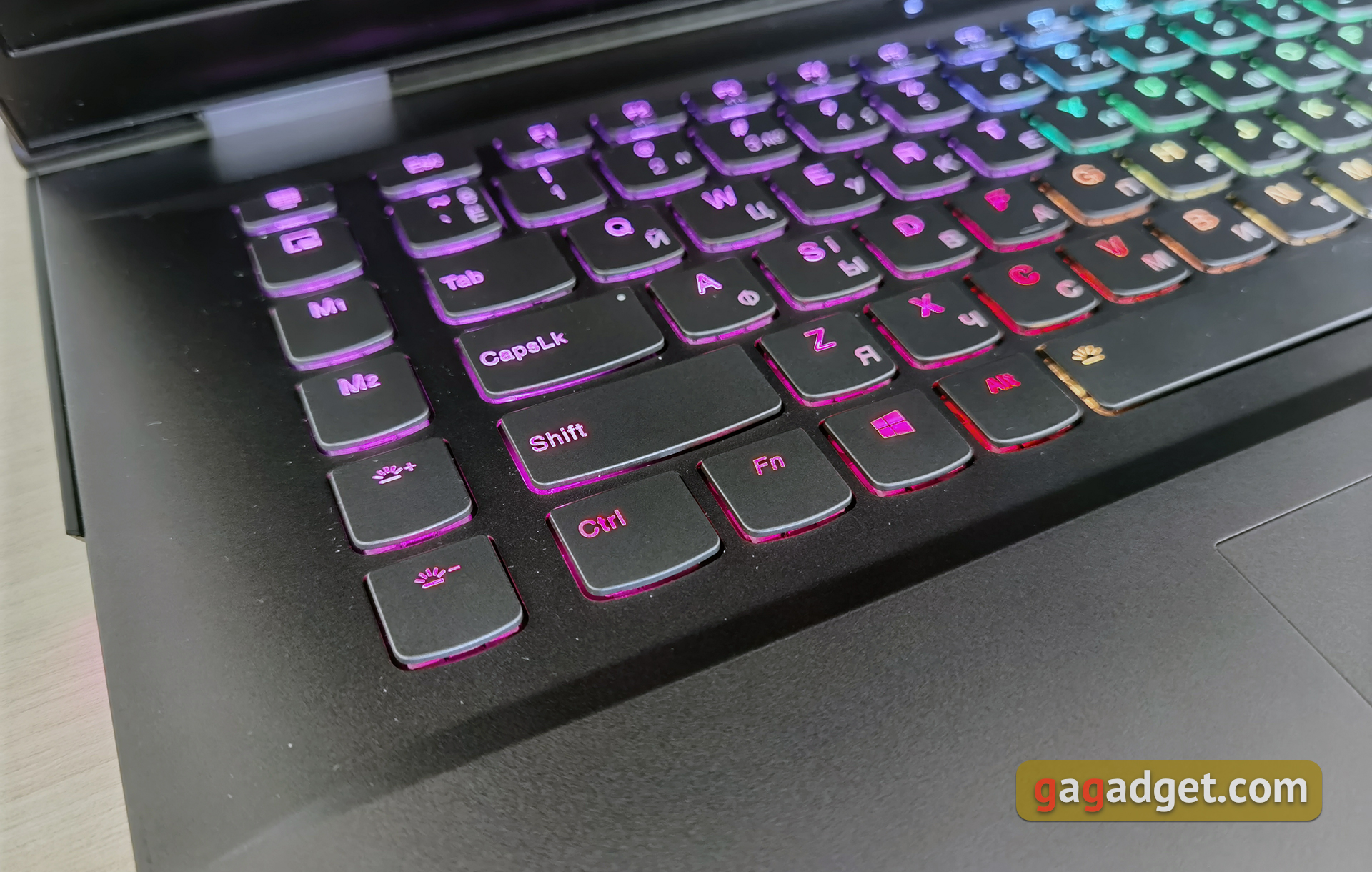 Обзор Lenovo Legion Y740: мощь RTX в стильном корпусе-27