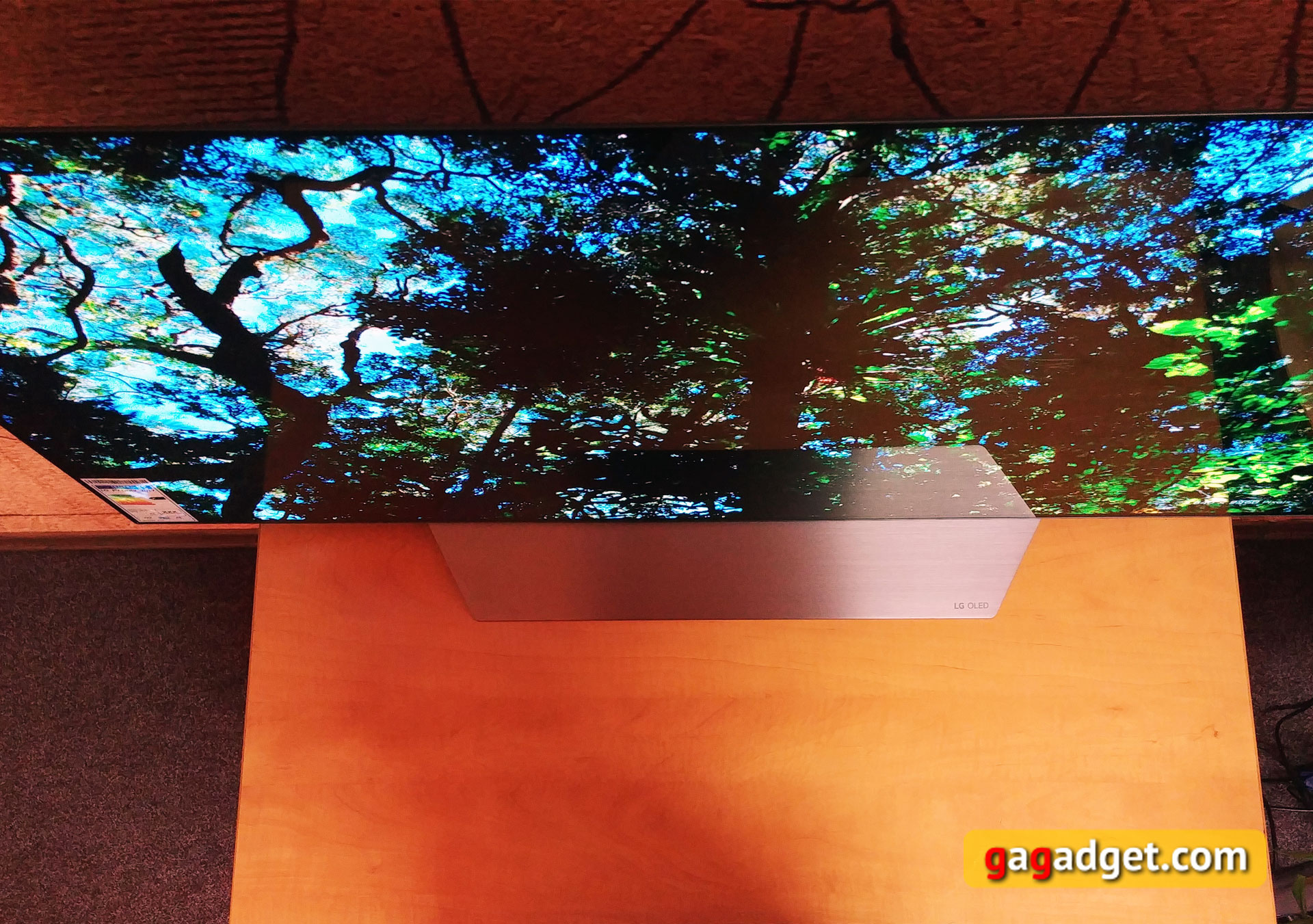 lg-oled55b8pla-18.jpg