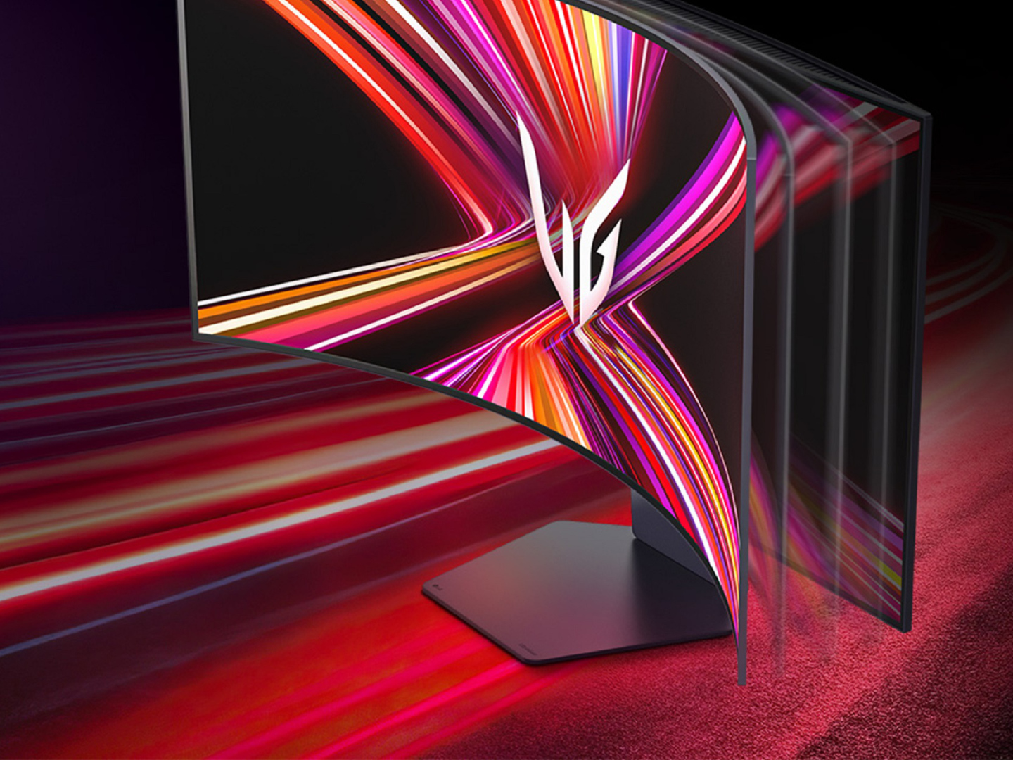 LG UltraGear OLED 45GX990A - a new flexible monitor for gaming
