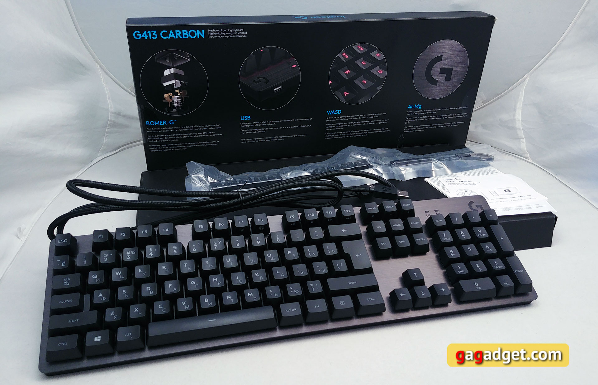 logitech-g413-carbon-05.jpg