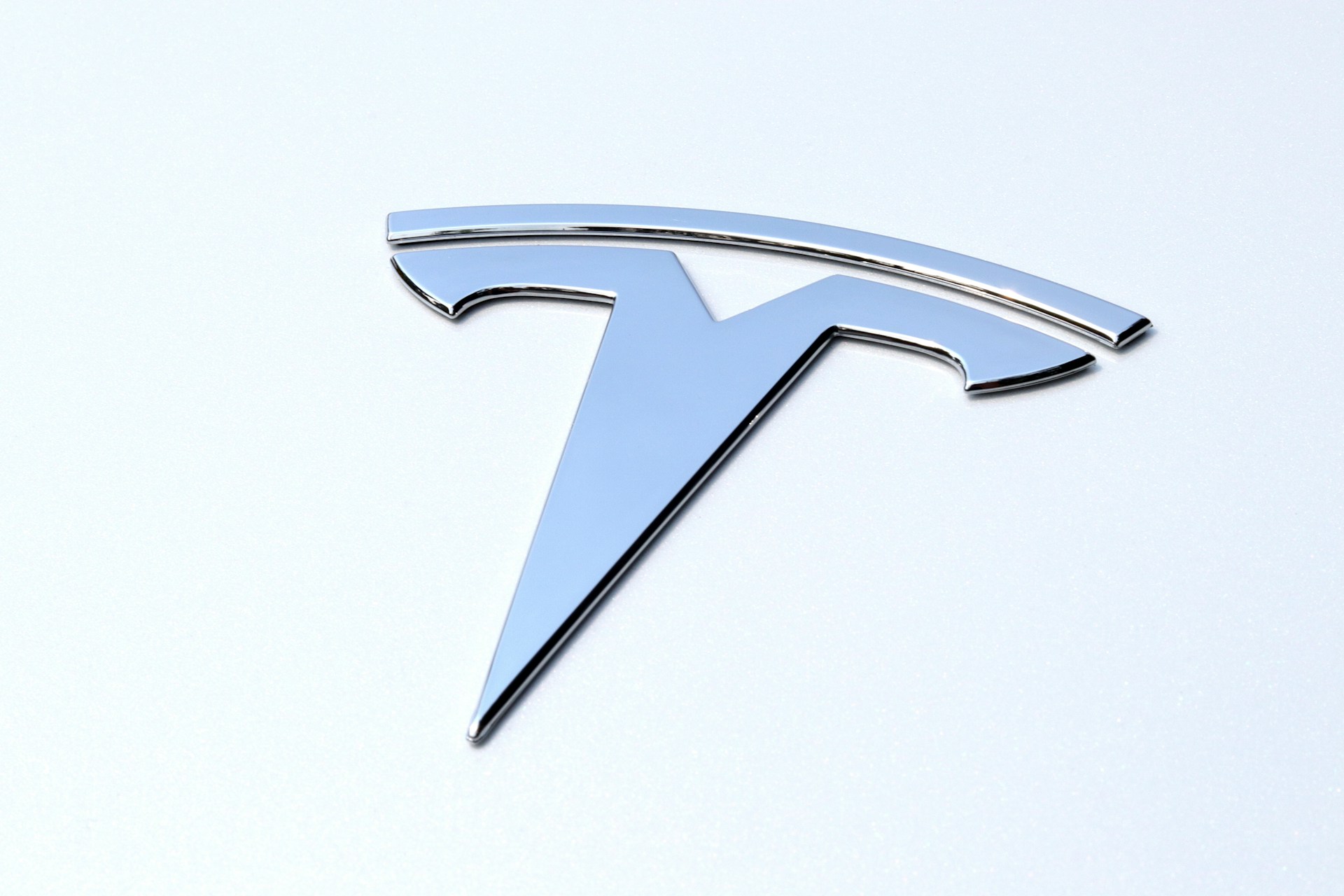 Les autorités californiennes ne savent rien du projet d'Elon Musk de lancer un robotaxi.
