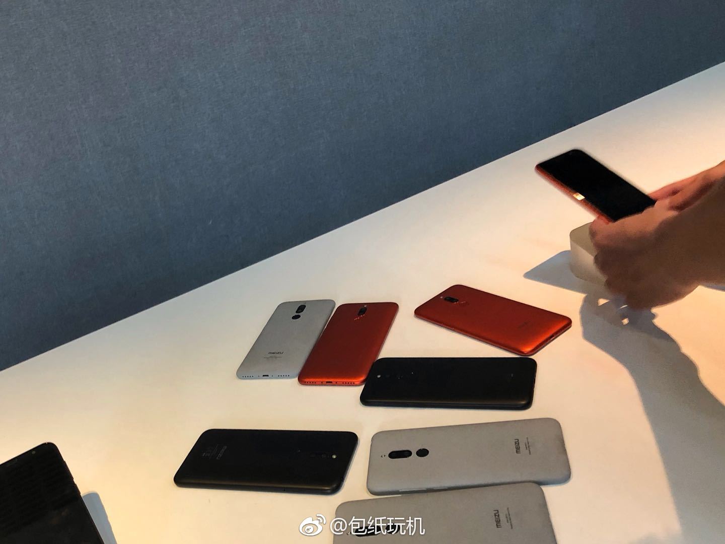 meizu-m8-m6t-photos-1.jpg