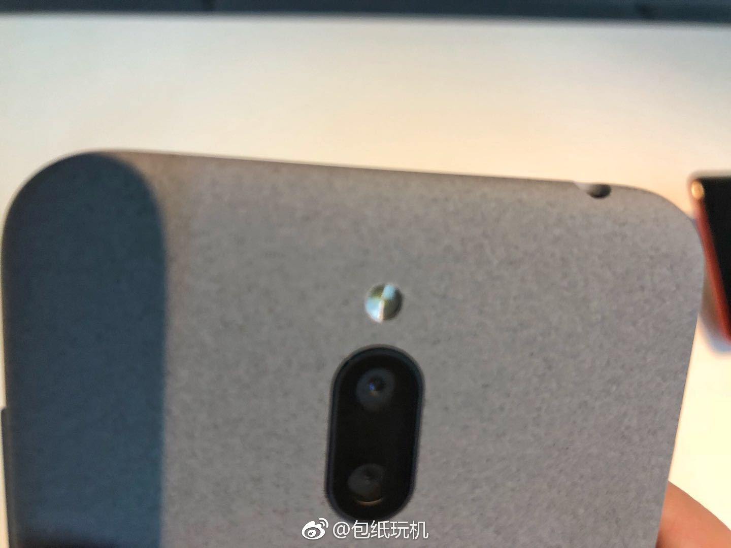 meizu-m8-m6t-photos-3.jpg