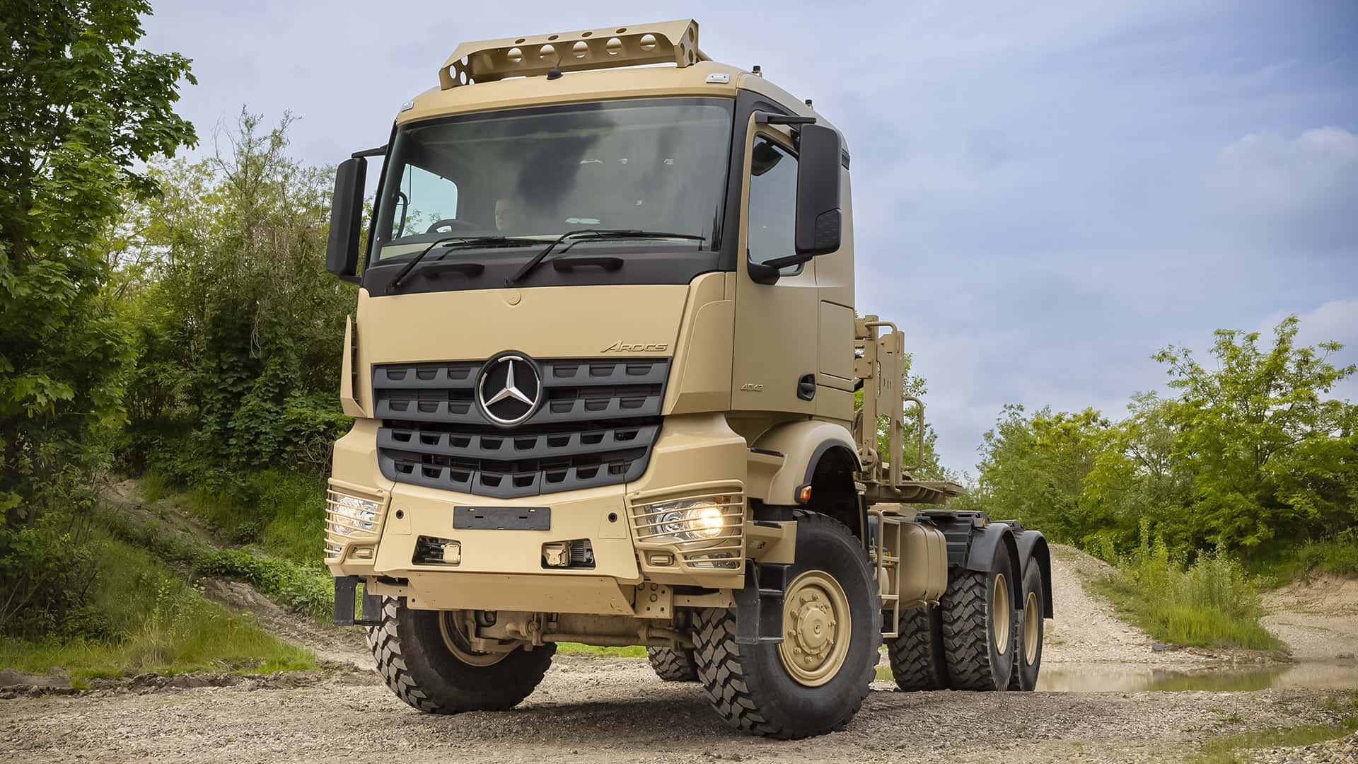 Mercedes-Benz Arocs 4042 AS 6x6, армейский грузовик
