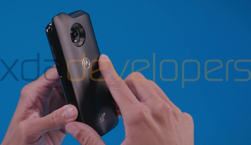 moto-z3-play-and-5G-moto-mod-2.jpg