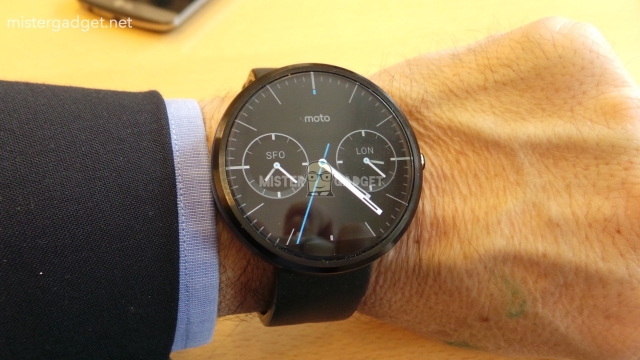 Фотосессия «умных» часов Moto 360 и беспроводной док-станции к ним