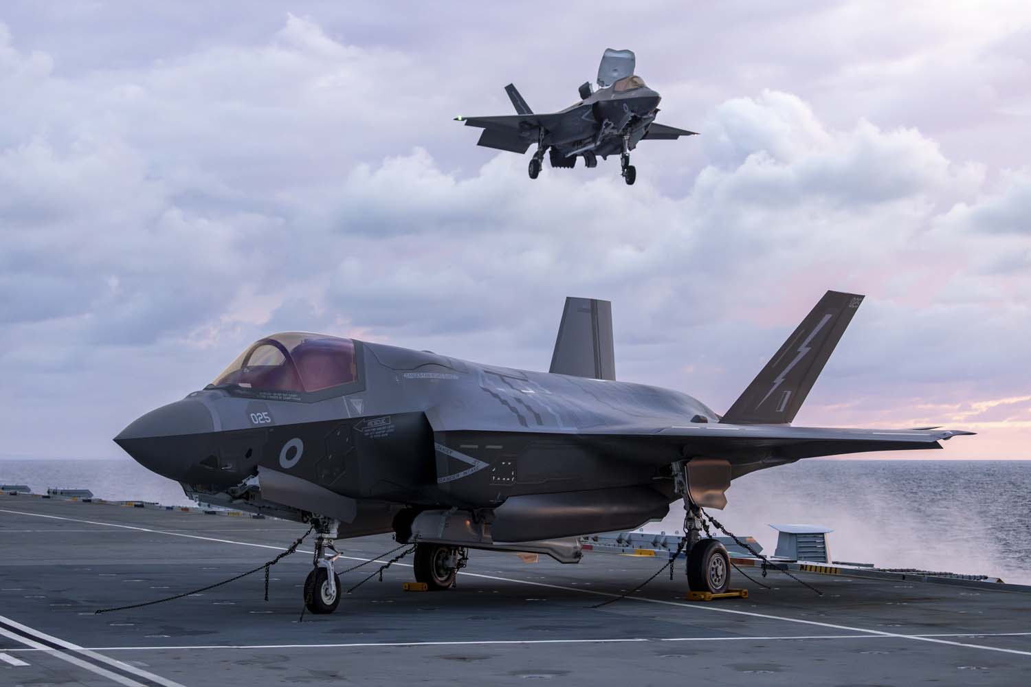 The flagship aircraft carrier HMS Queen Elizabeth, carrying fifth-generation F-35 Lightning II fighters, successfully conducted a series of simulated strike missions off the coast of Norway-5