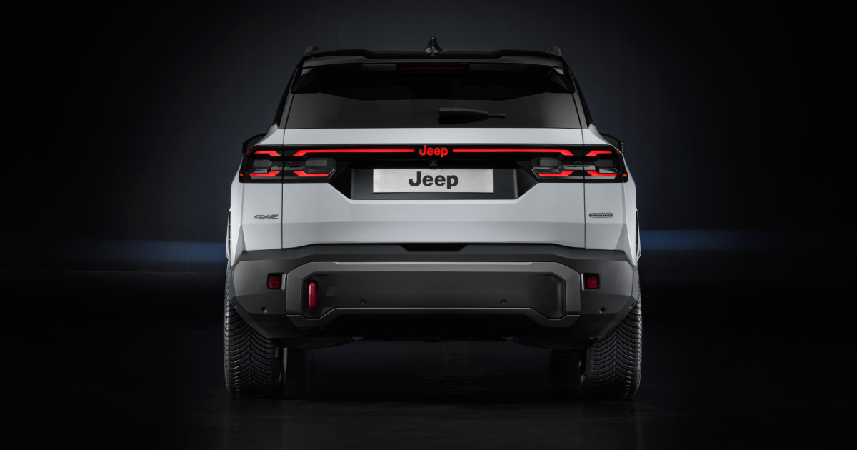 Последняя версия Jeep Compass 4xe