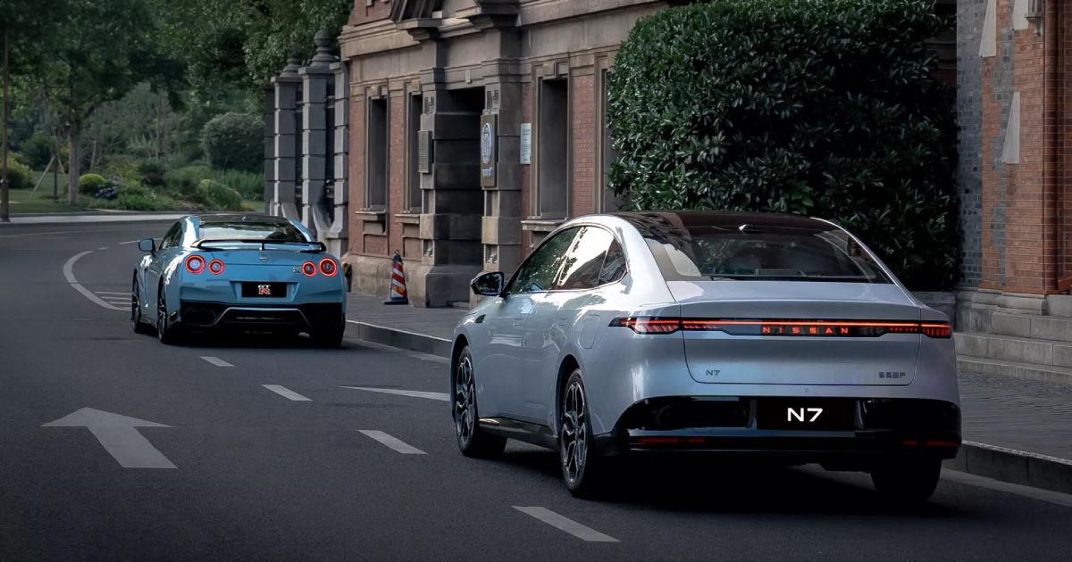 Another angle of the Nissan N7 and GT-R