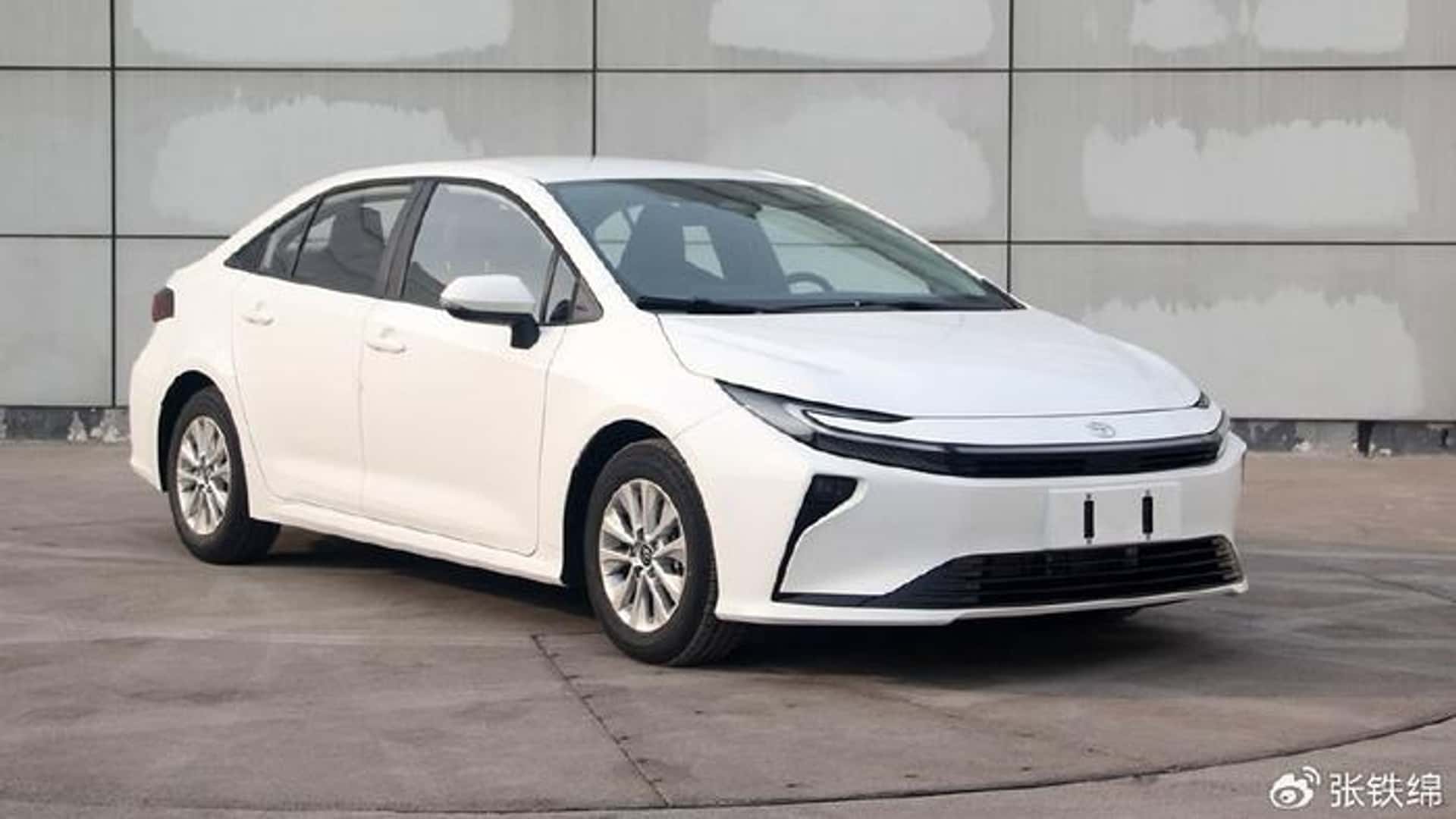 Оновлення Toyota Corolla: передня частина