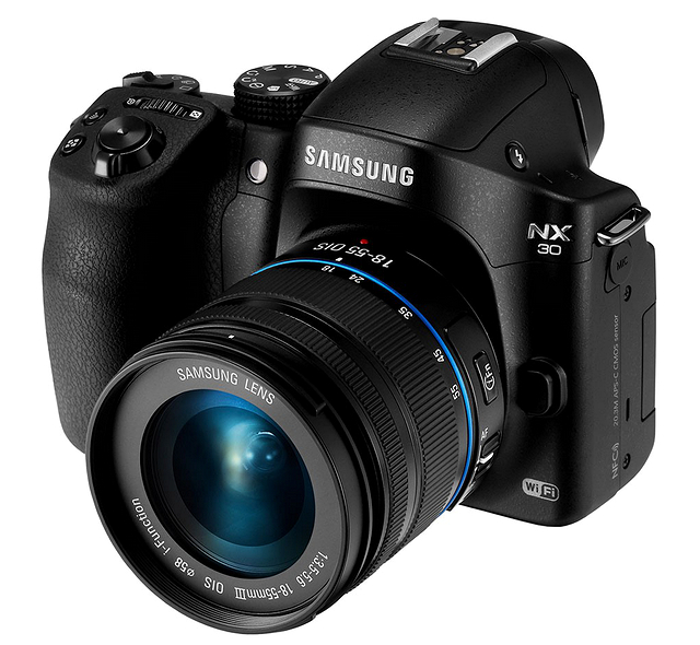 Первый пошёл: Samsung NX30 и новые объективы