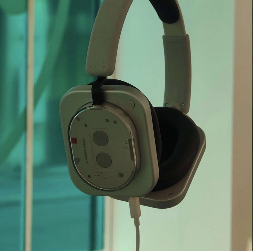 Стильные детали Nothing Headphone (1)