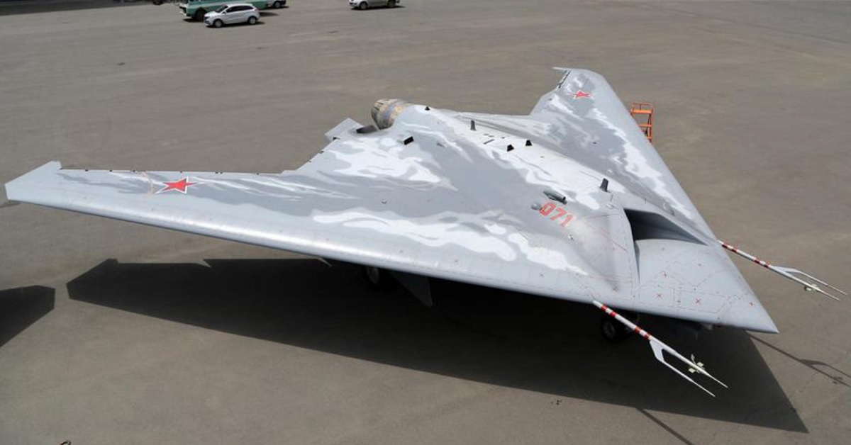 Російський стелс-дрон С-70 використовує високотехнологічні компоненти західного виробництва: українські експерти представили докази