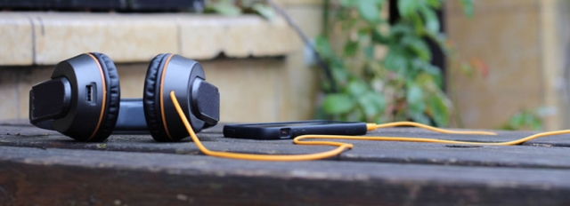 OnBeat Solar Headphones: наушники-портативное зарядное устройство с солнечными батареями