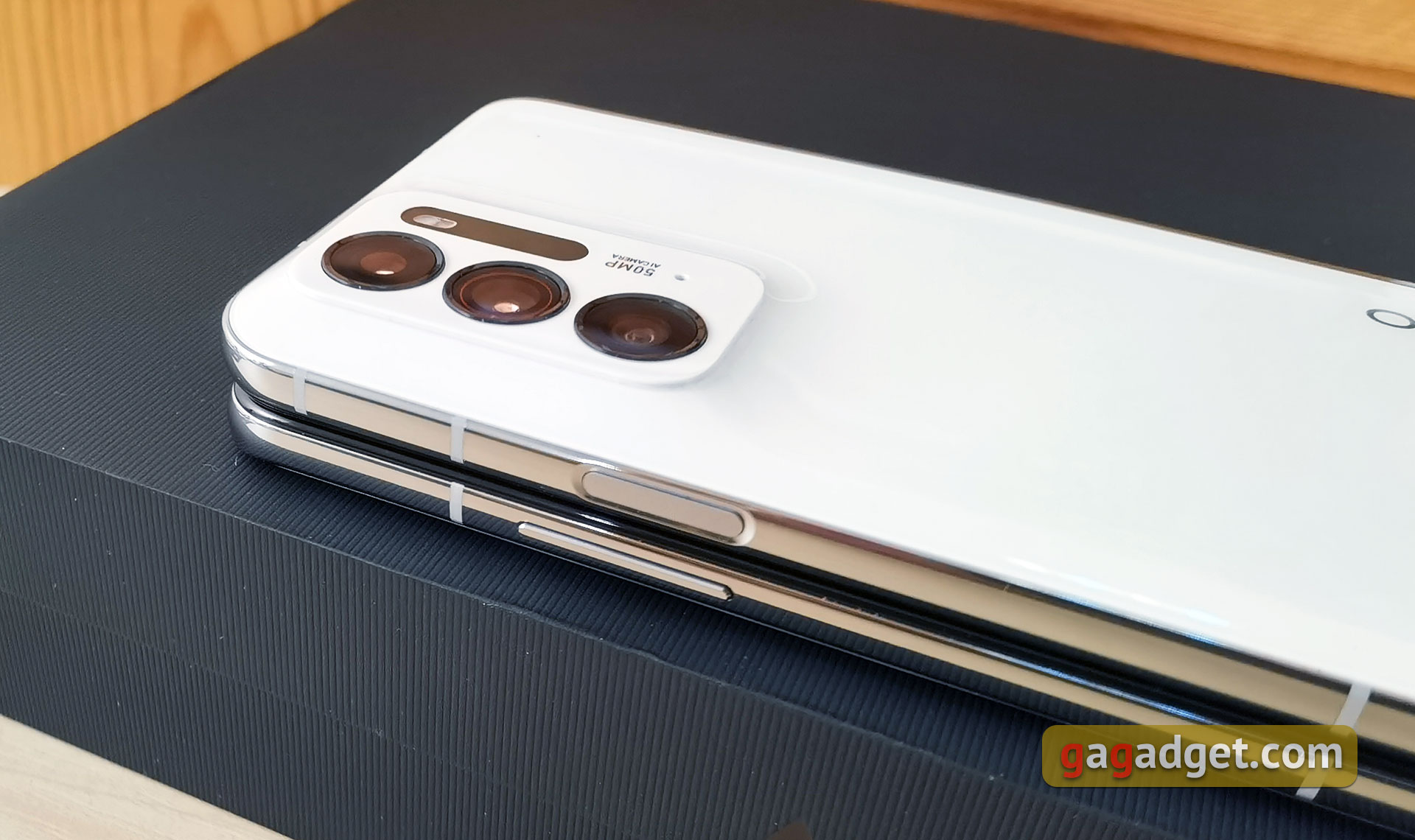 OPPO Find N Review: a Foldable Smartphone with Wrinkle-Free Display-113