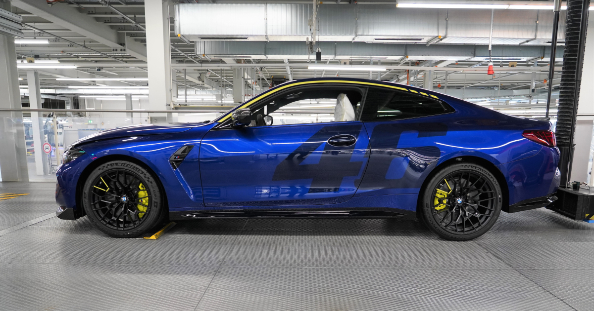 Інтер'єр BMW M4 CS Edition VR46