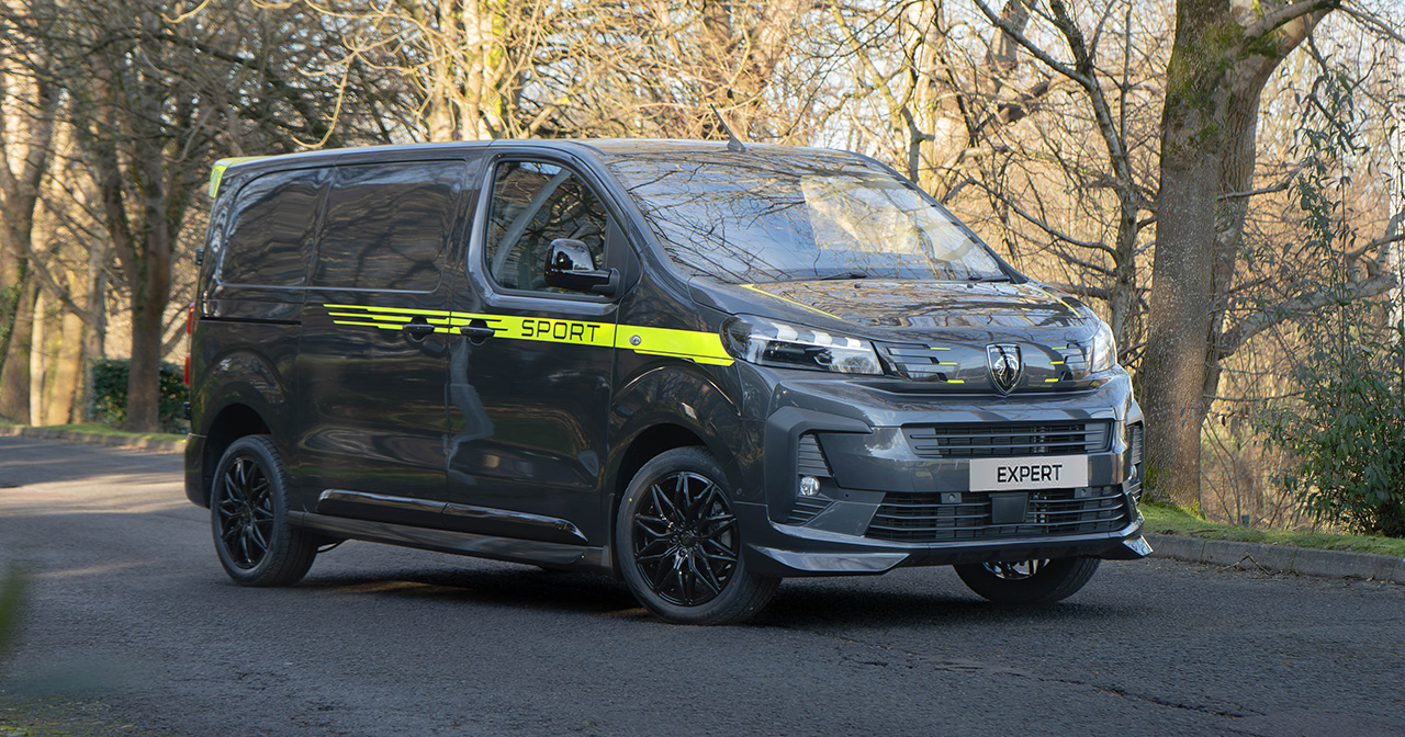 Peugeot Expert Sport avec cagnard aérodynamique agressif