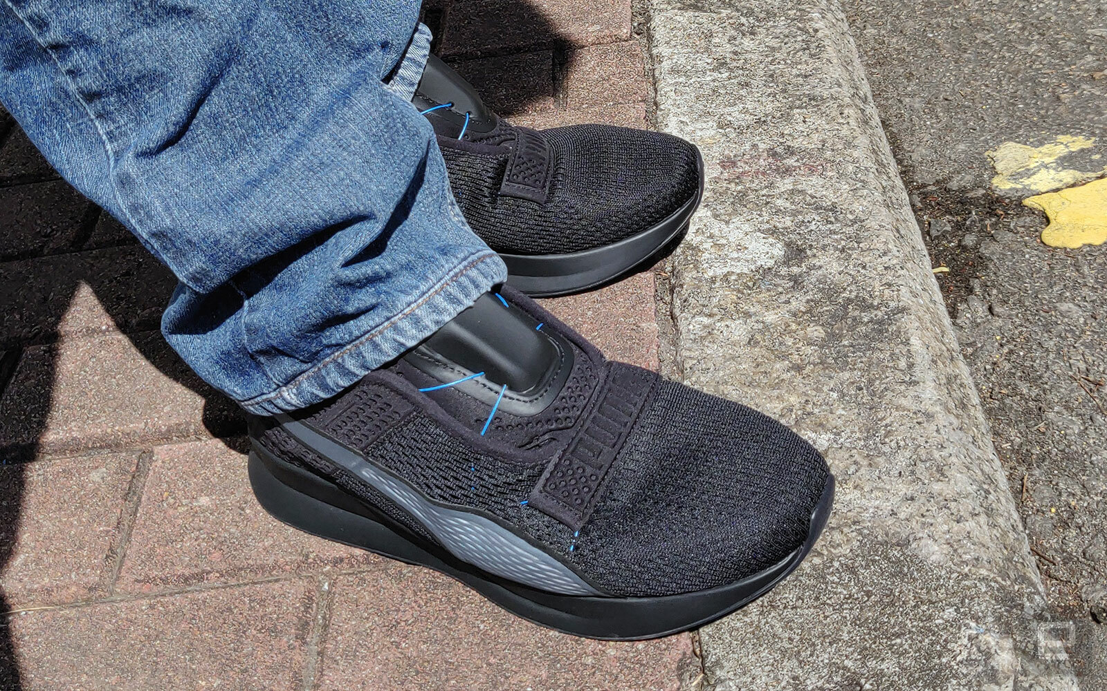 puma-fi-self-lacing-s22hoes2-1.jpg
