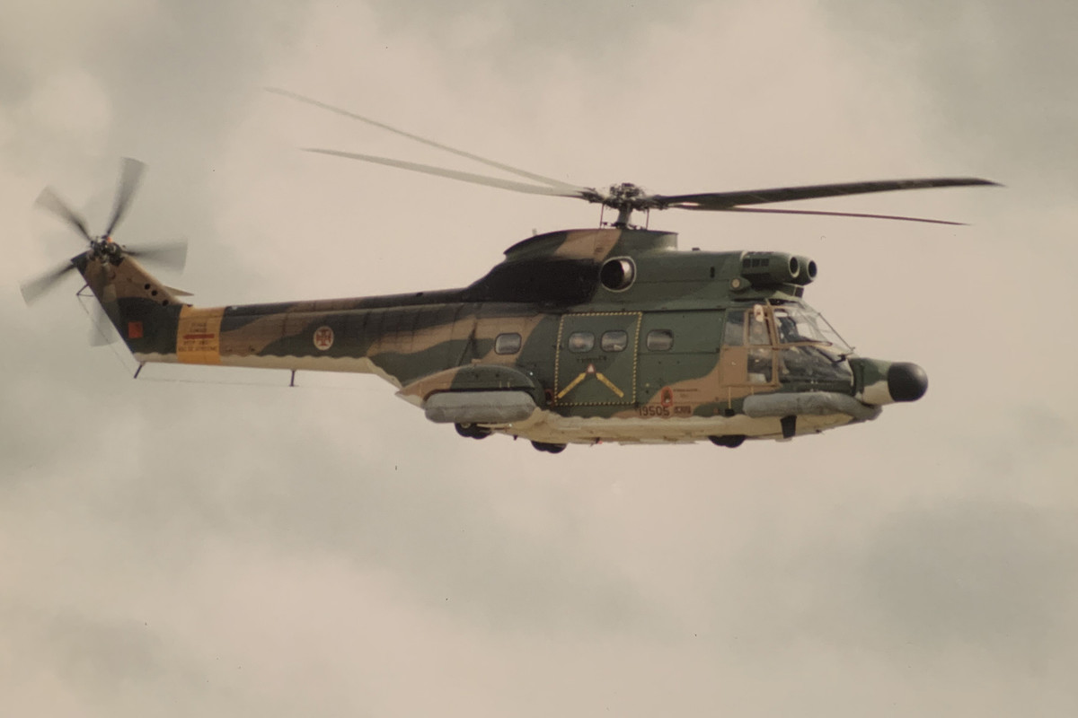 Hélicoptère SA-330S Puma du Portugal
