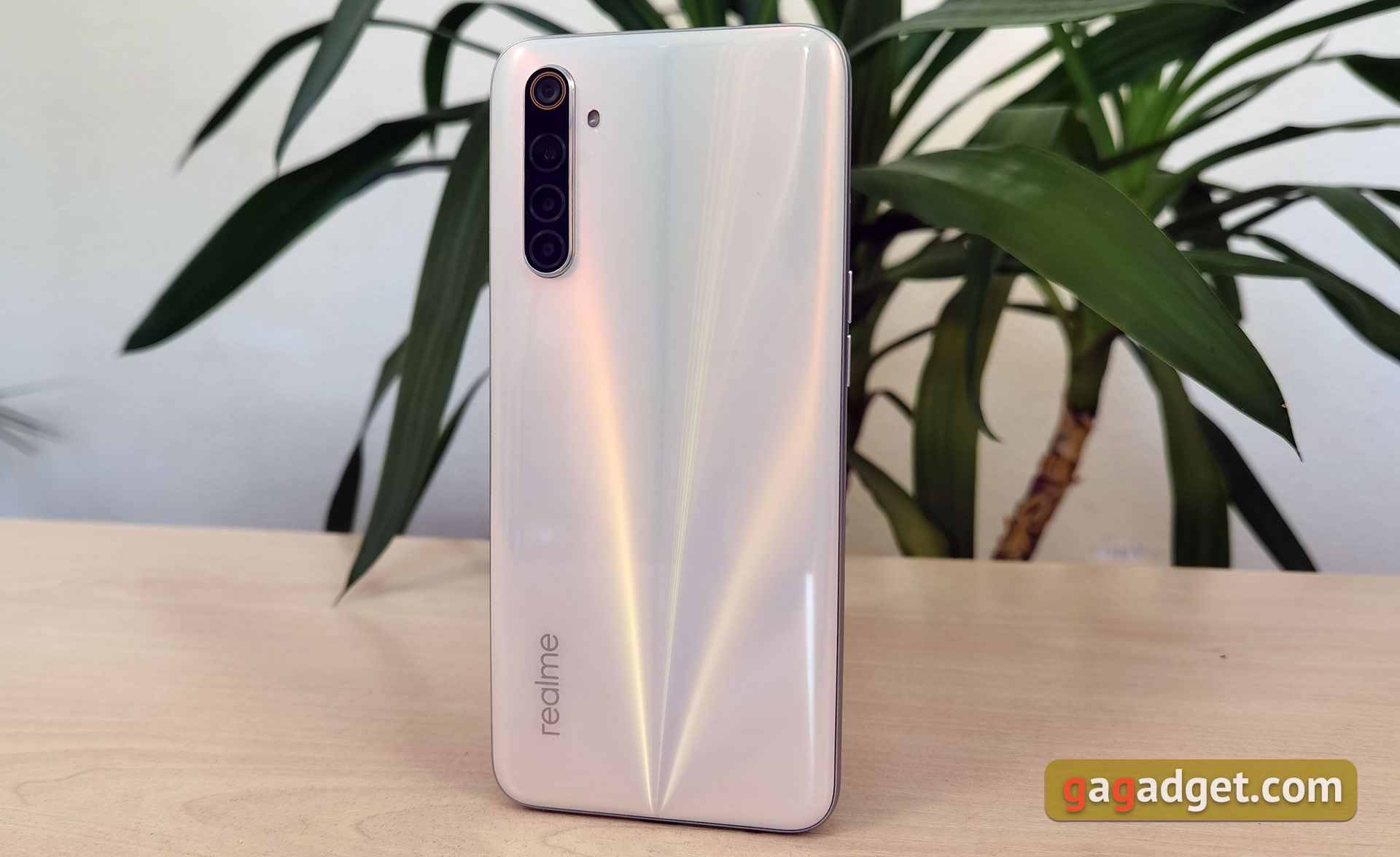 Обзор смартфона realme 6: антикризисный ценопад -18