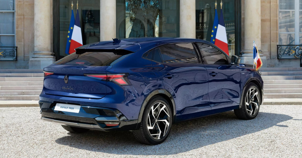 Интерьер Renault Rafale