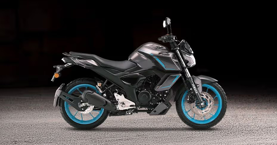Vue latérale droite de la moto