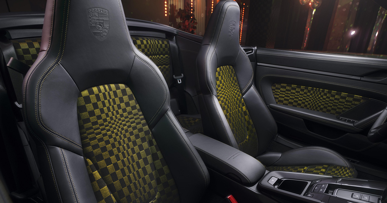 Drivers seat of Porsche 911 Spirit 70