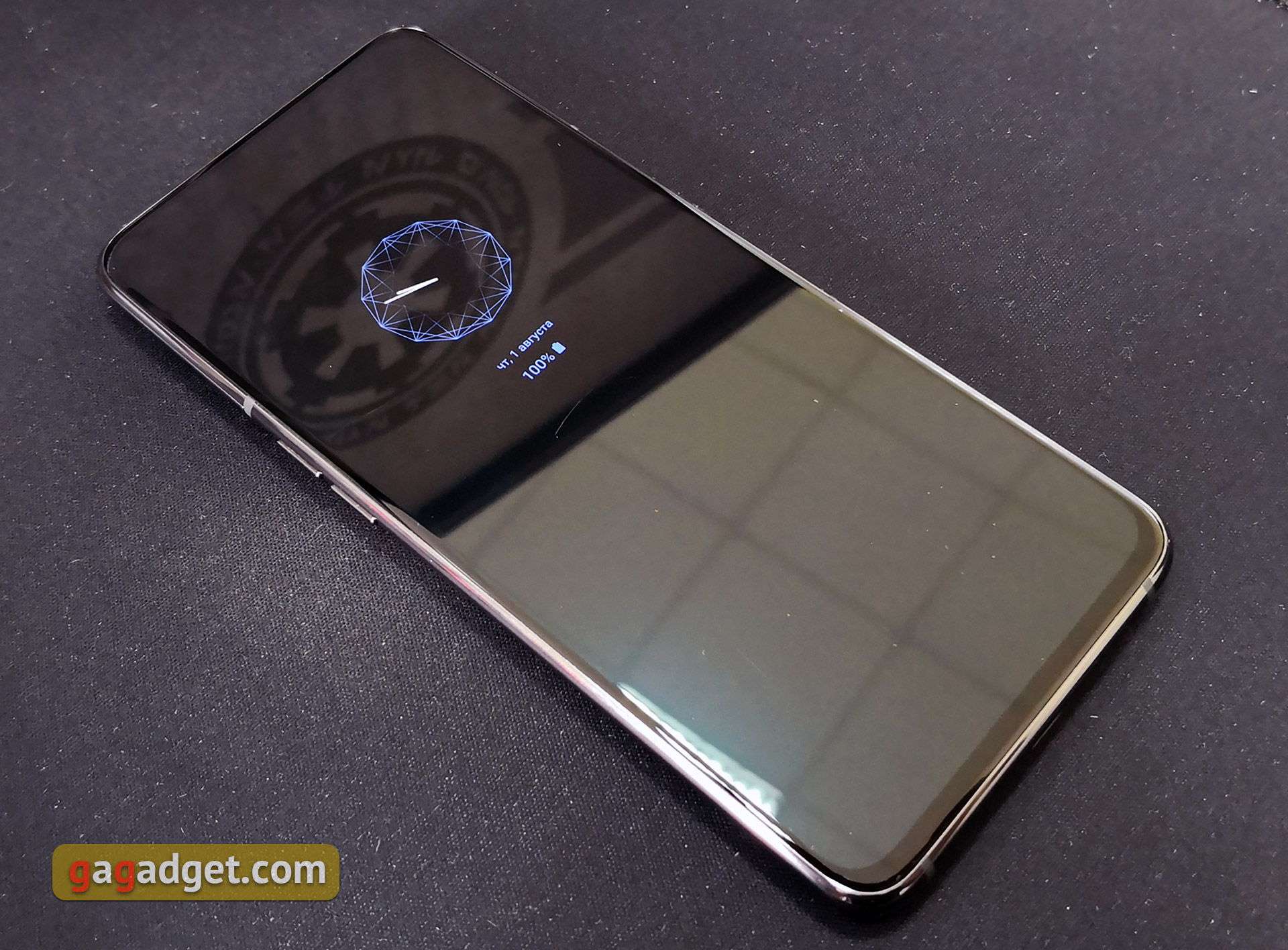 Обзор Samsung Galaxy A80: смартфон-эксперимент с поворотной камерой и огромным дисплеем-22