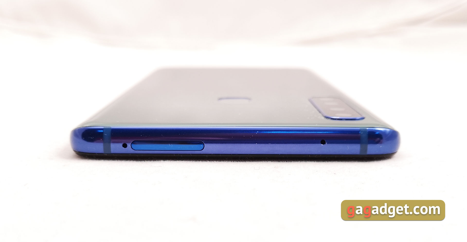 samsung-galaxy-a9-2018-08.jpg