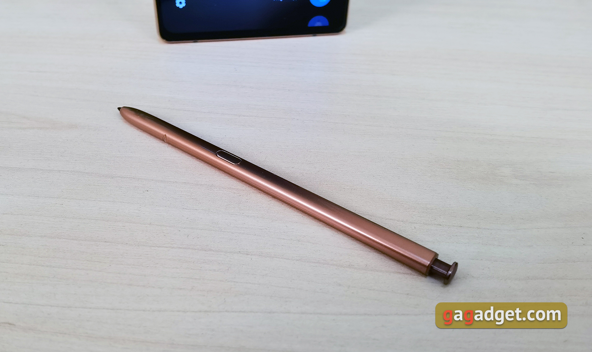 Обзор Samsung Galaxy Note20: у нас с собой было три камеры, стилус и пластиковый корпус-11