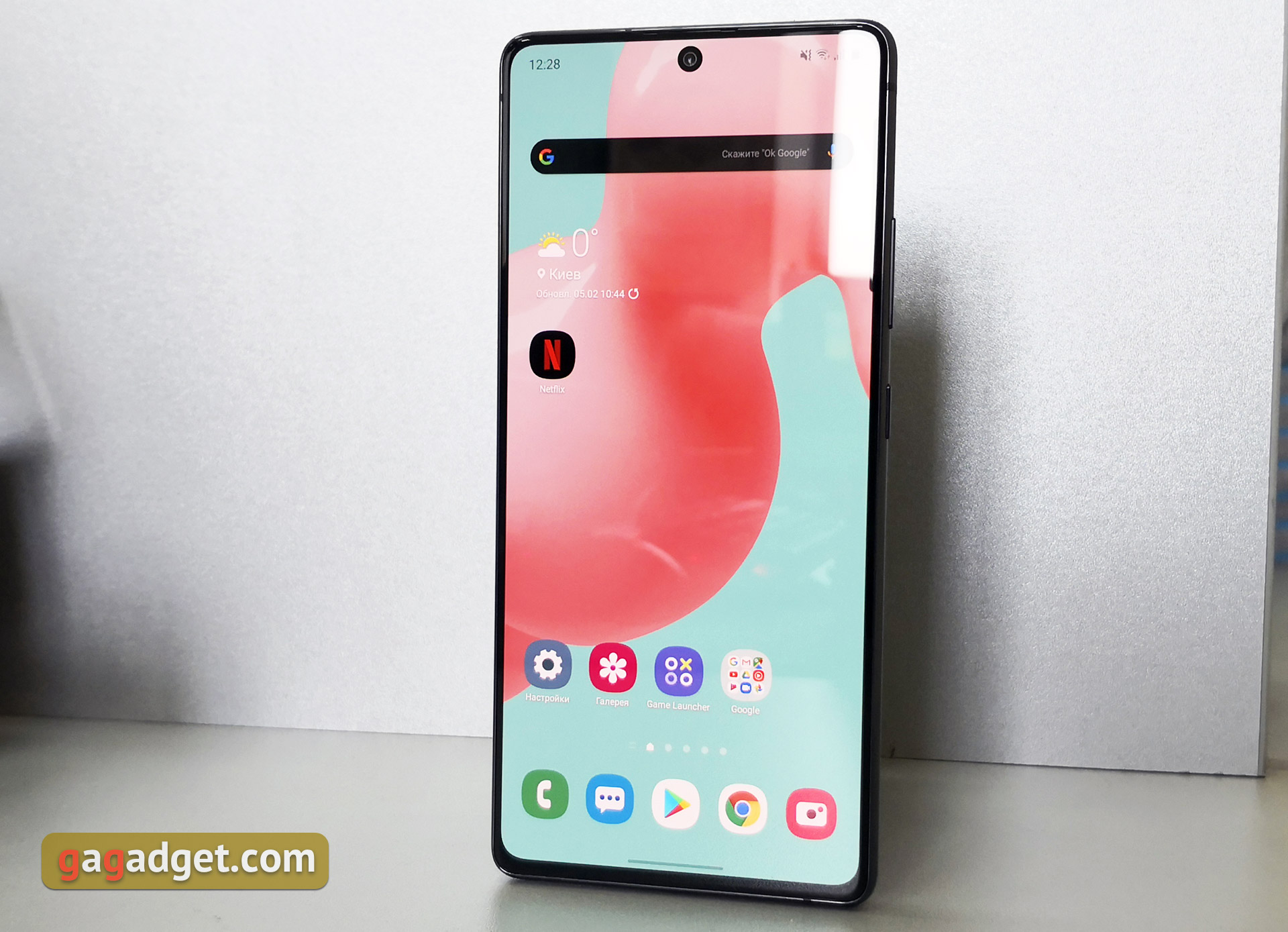 Обзор Samsung Galaxy S10 Lite: флагман на минималках-3