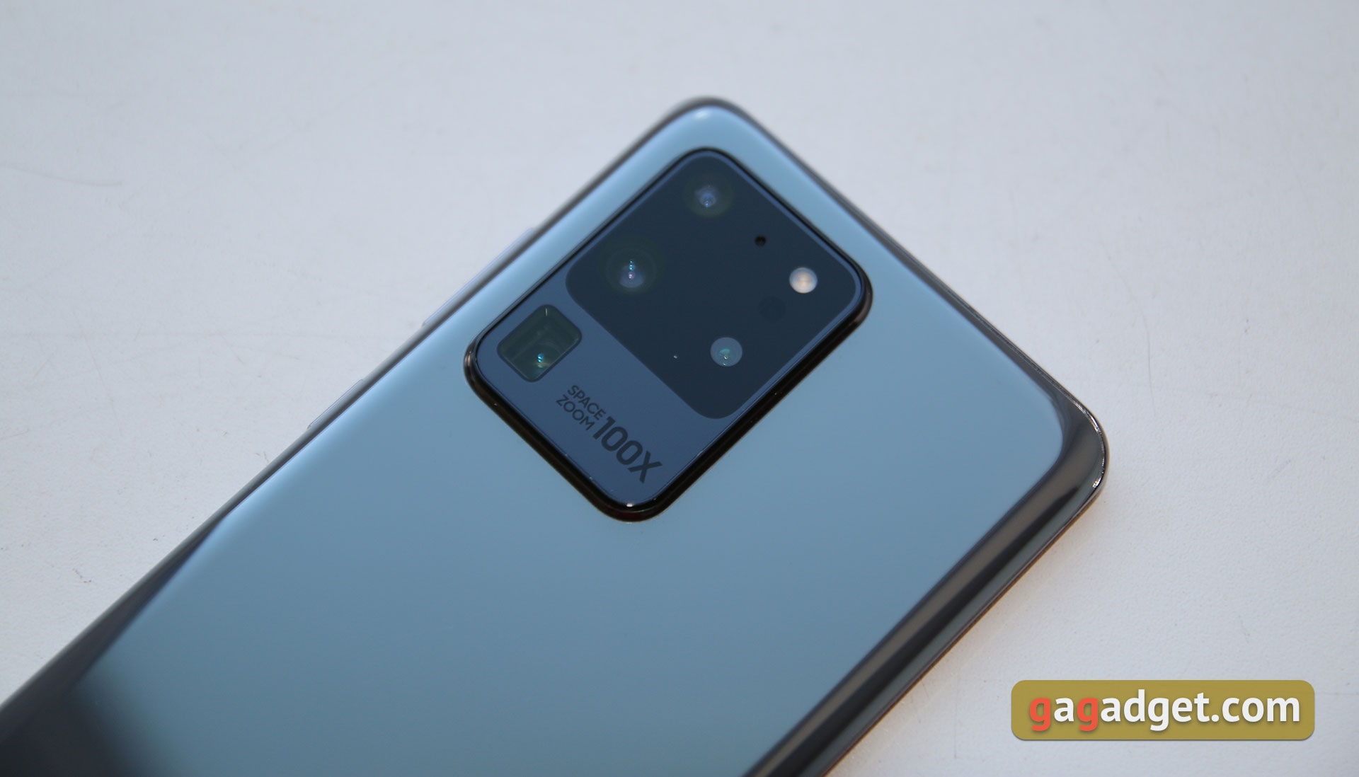 Обзор Samsung Galaxy S20 Ultra: флагман с огромным 120 Гц экраном и "космической" камерой-278