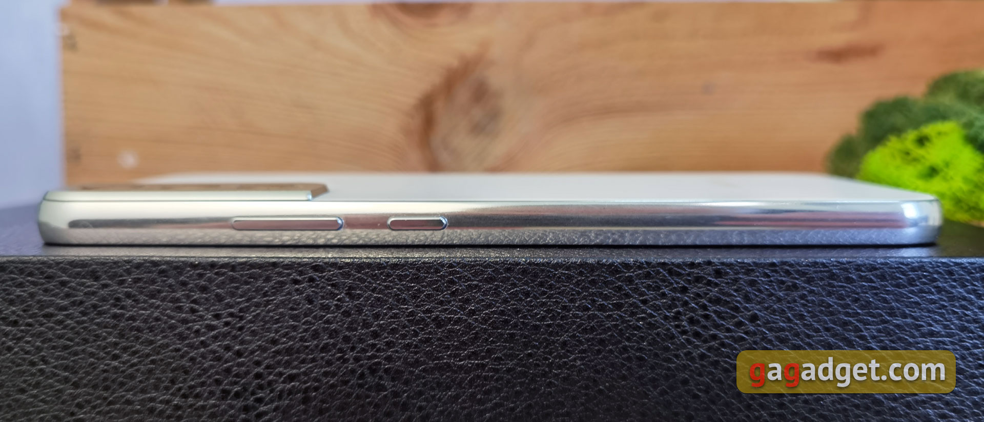 Samsung Galaxy S22 and Galaxy S22+ Review: Universal Flagships-6
