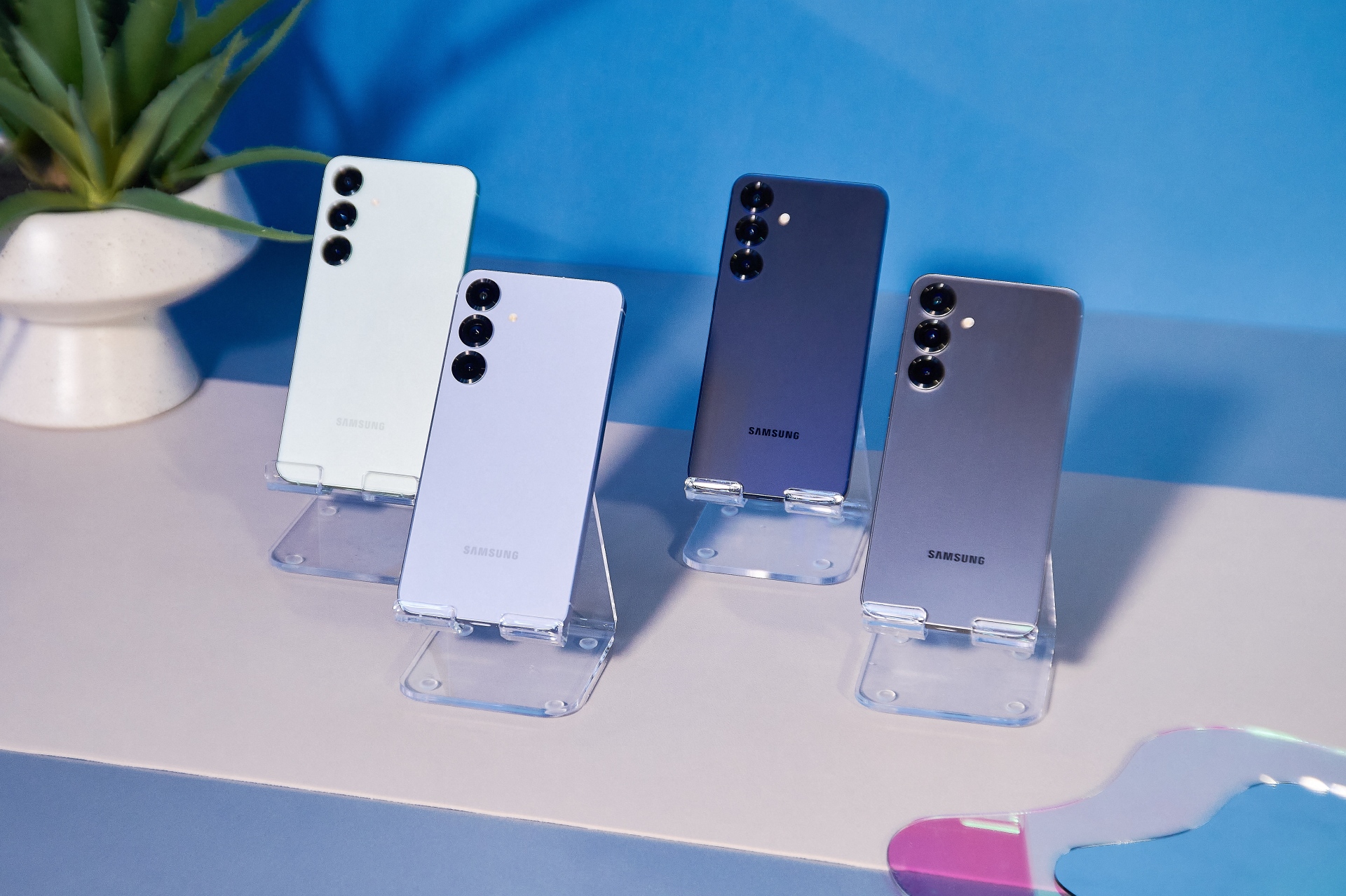 The main colours of Samsung Galaxy S25+ in real life